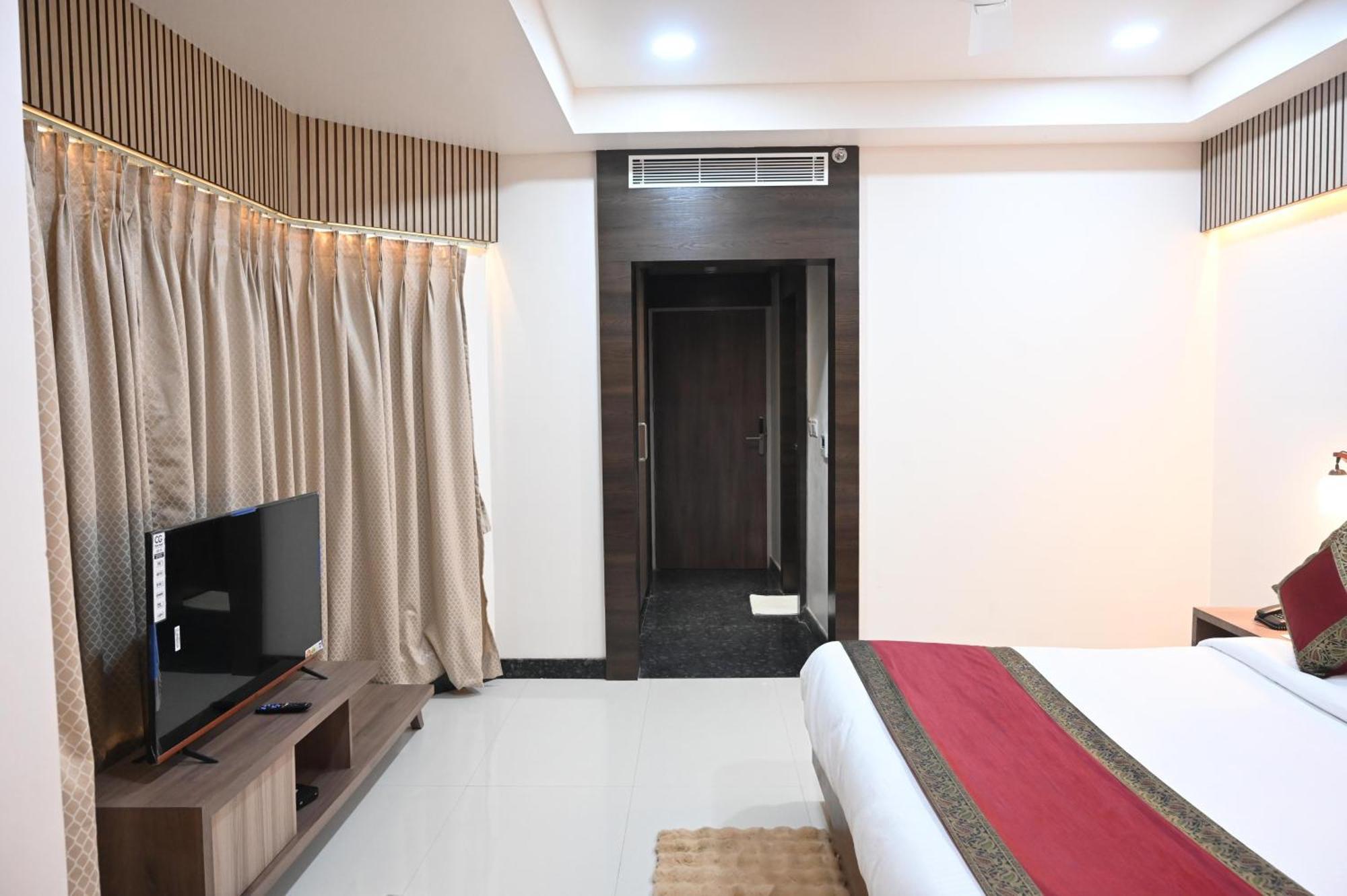 Hotel Sainik Grand 바라나시 외부 사진