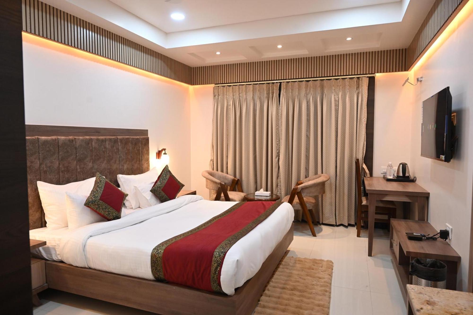 Hotel Sainik Grand 바라나시 외부 사진