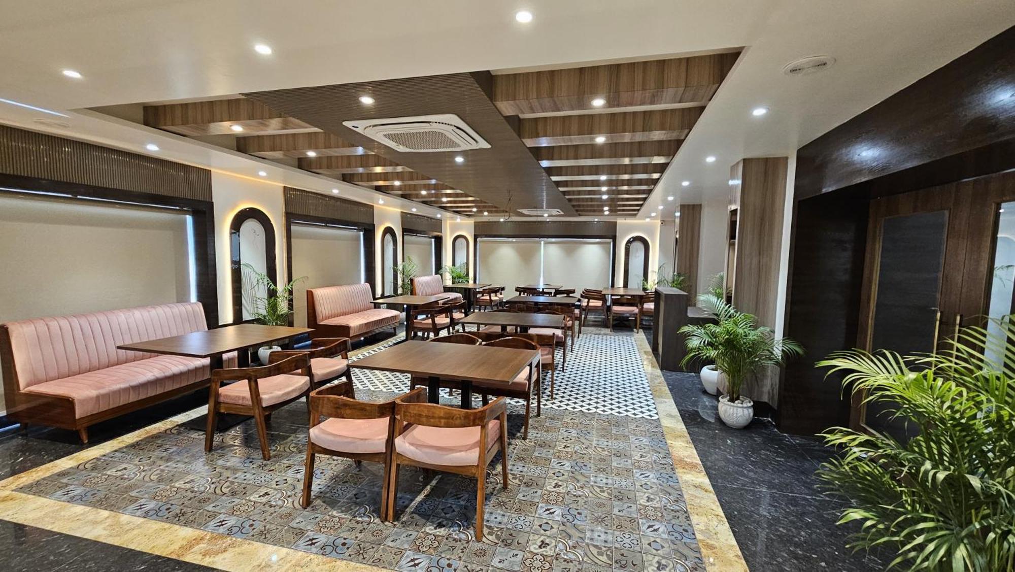 Hotel Sainik Grand 바라나시 외부 사진